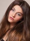 assets/Models/profile/nakissa-clemens/gallery/_resampled/FillWzEwMCwxMzZd/STRINGMAG-BEAUTY-TRENDS-0003-web.jpg